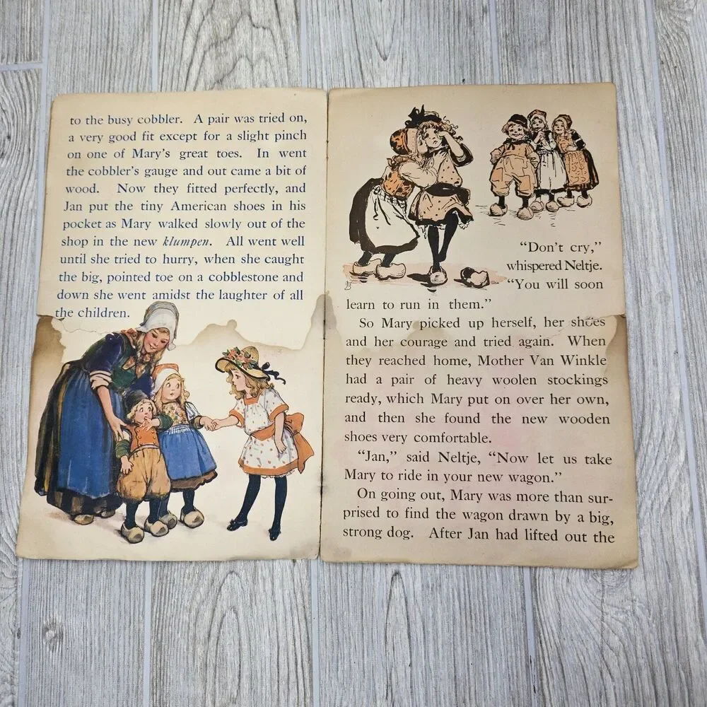 1917 Little Wooden Shoes Softcover Story Book Alice Hardwick‎ Frances Brundage